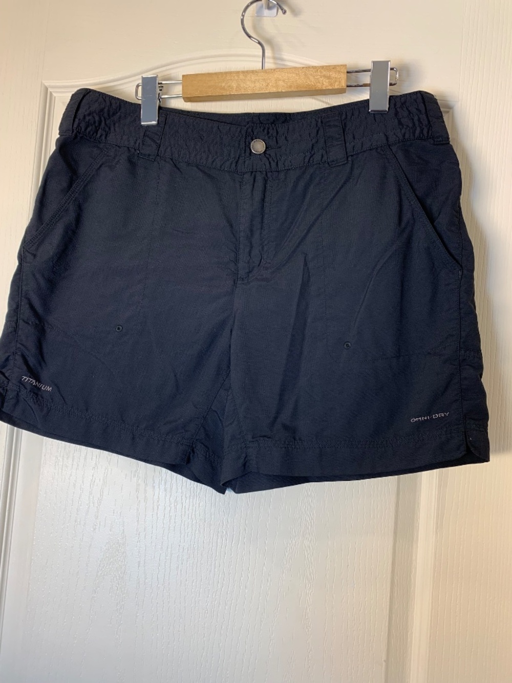 Columbia Titanium Omni-Dry Women’s Hiking Travel Shorts Black Size 12